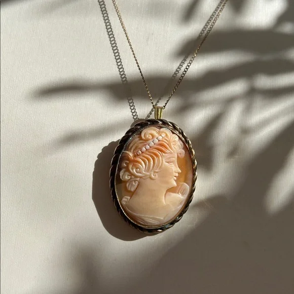 12K Gold Filled Carved Cameo Brooch Pendant Necklace - Picture 4 of 6